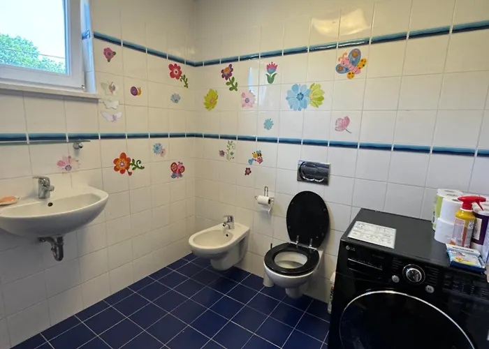 Villa Domov Pro 8 Hostu Ve Meste *